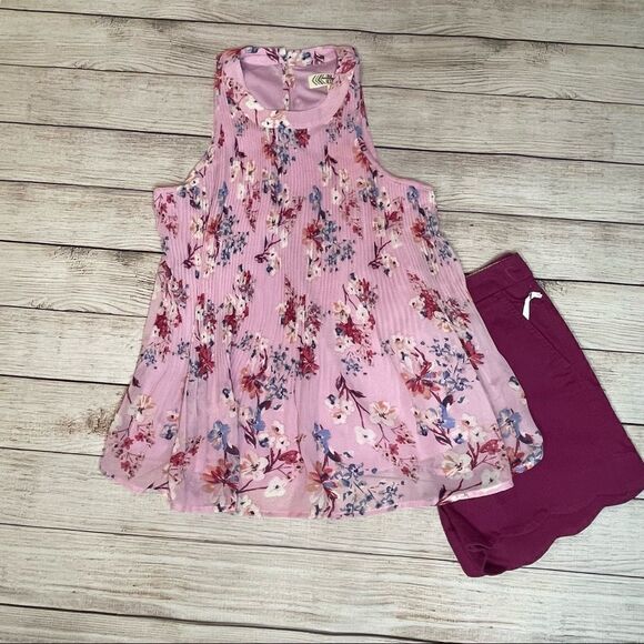 Pink Rose Floral Top - Picture 2 of 7